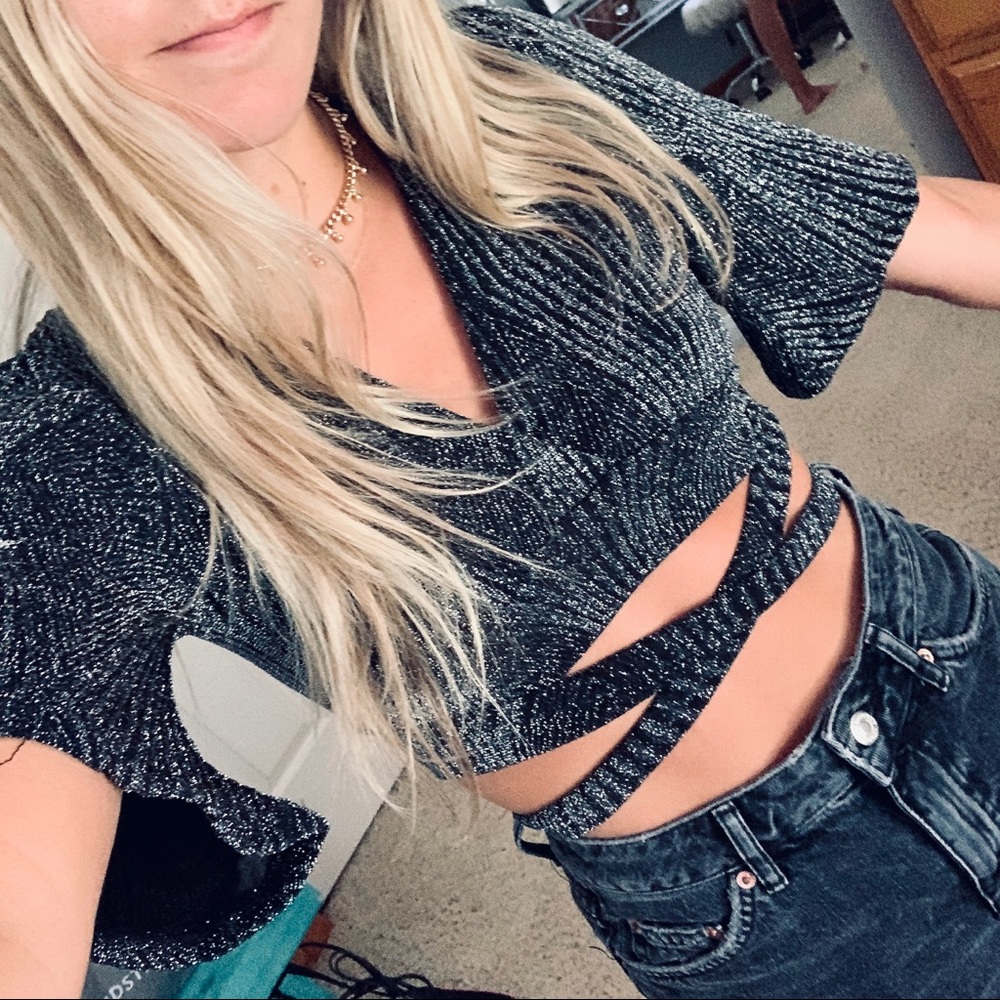 Pull&Bear Tie-Around Top